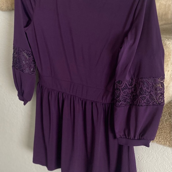 Kimi + Kai Maternity blouse Size Small 3/4 sleeves purple  stretch NWT - Picture 6 of 8